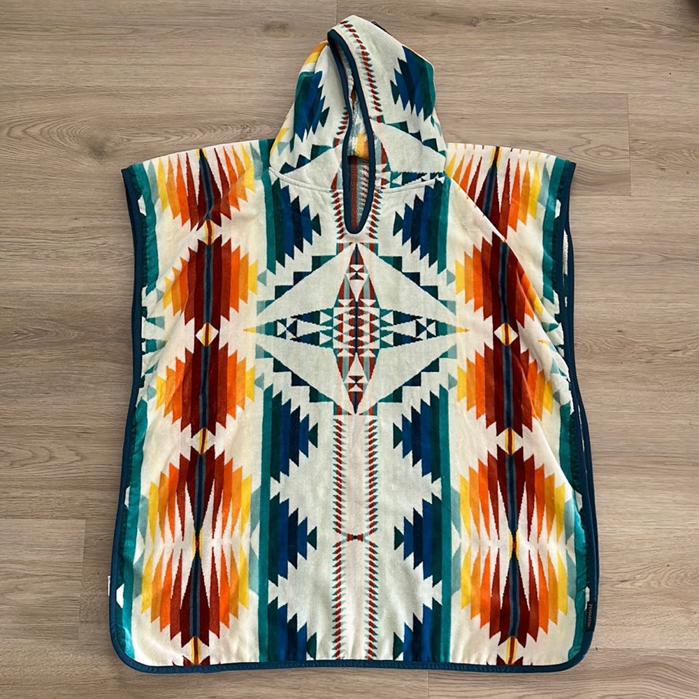 Pendleton Tween Hooded Towel